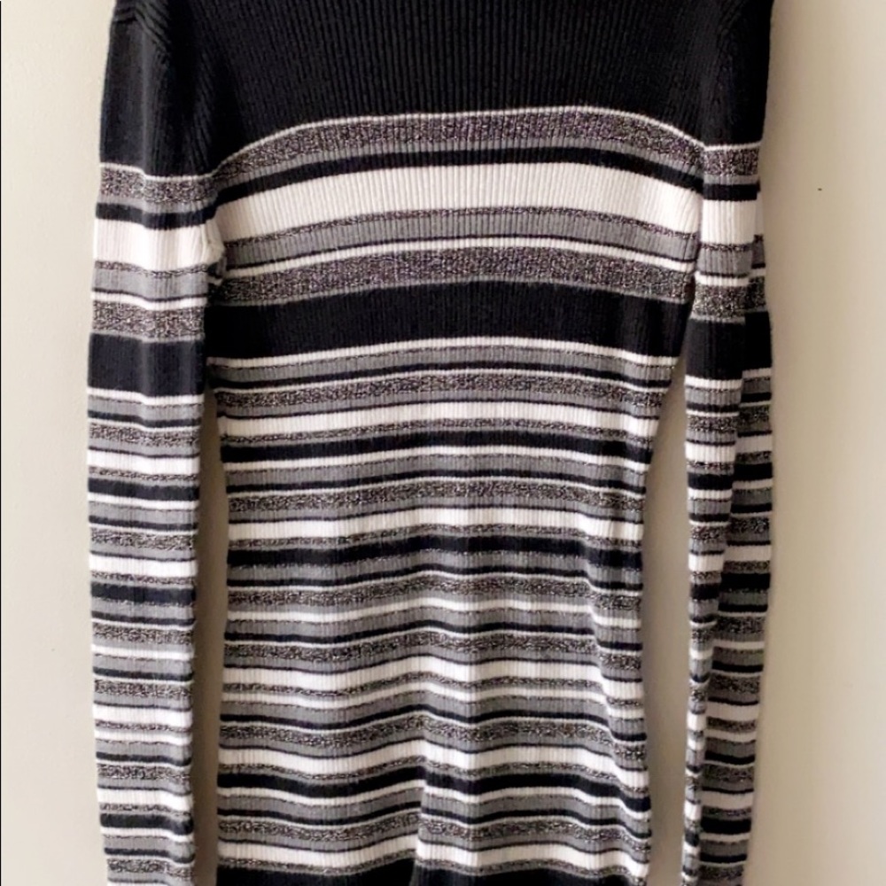 turtle neck sweater